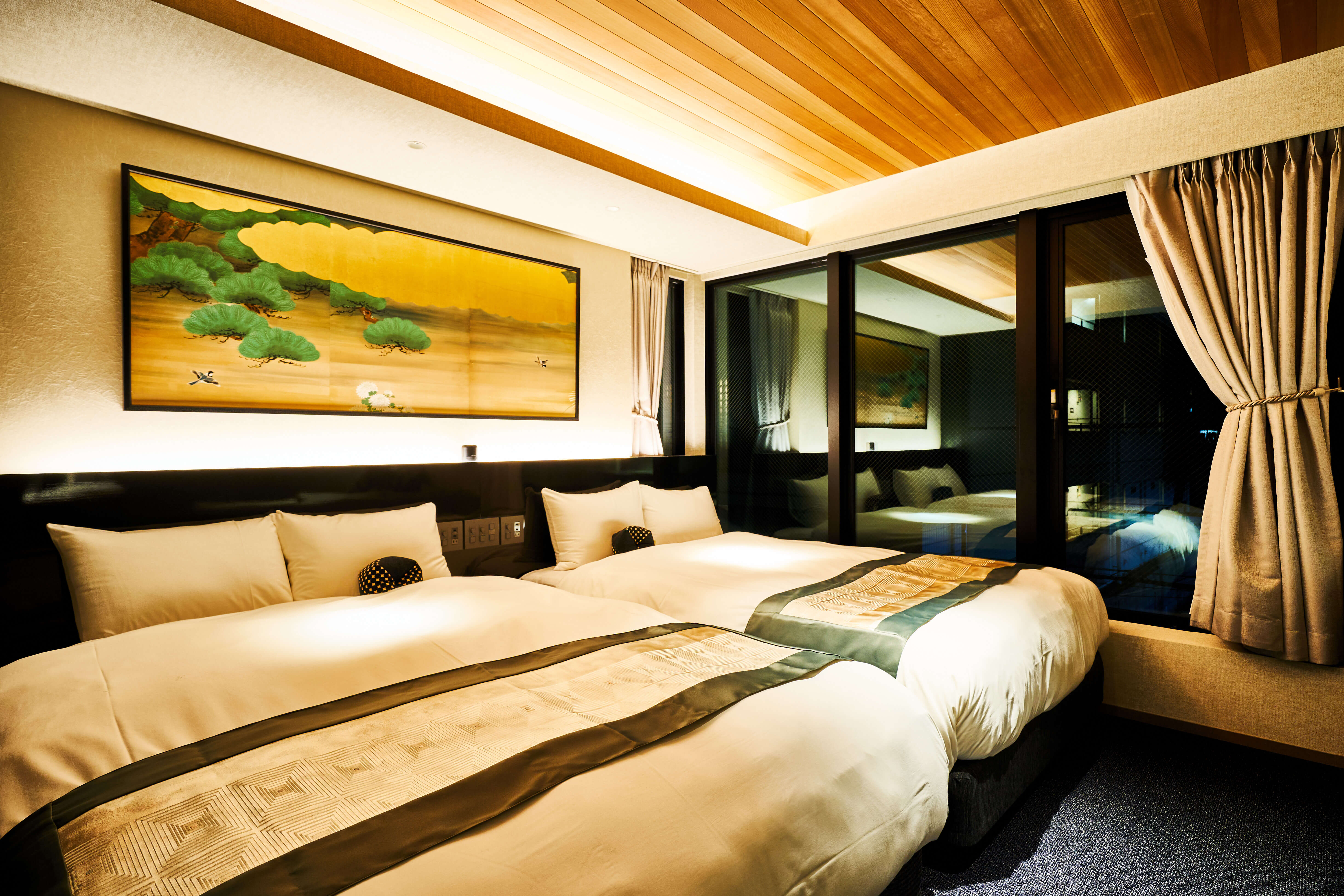room-img